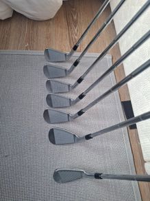 Mint/As new Zxi7 Irons 4-PW (RH)
