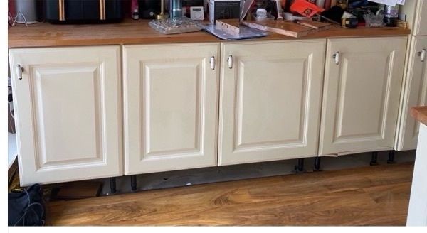 Kitchen + Island + Solid Oak worktops + black sink & gold mixer tap + integrated dishwasher
