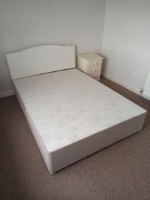 Double divan bed