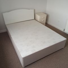 Double divan bed