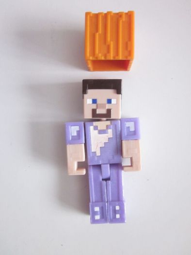 Minecraft Ultimate Armor Steve Figure 3.75"