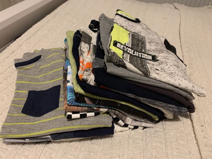 Tshirts selection ( short and long sleeve) 7-9 years old like new