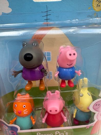 Peppa Pig's Pig 5 collectible figures Please see photos
