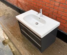 Bathroom vanity