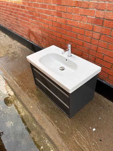 Bathroom vanity