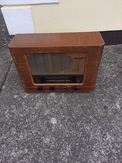 antique radio