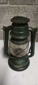 Vintage tilly lamp