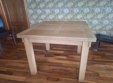 oak dining table