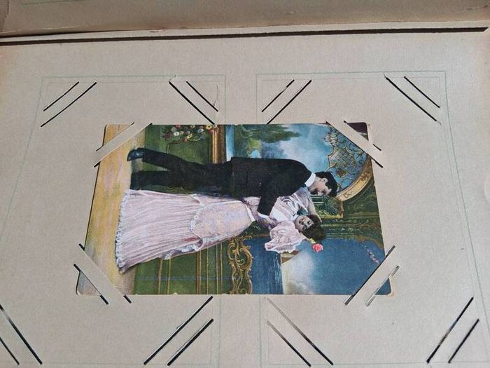 Mega Art Nouveau Postcard Album (197 Pieces)