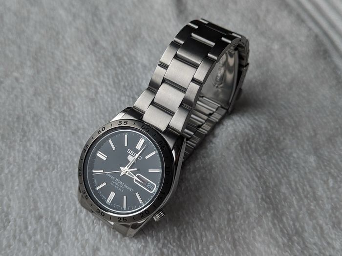 Seiko 5 Automatic SNKE01J1