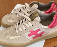 Ladies Trainers size 37