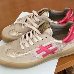 Ladies Trainers size 37