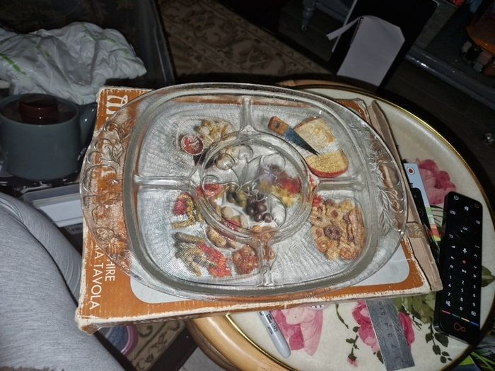 VINTAGE MELBA  Clear Glass Fruit Platter
