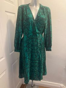BNWT Primark Green Animal Print Wrap Midi Dress, Size UK14 EU42 Free post