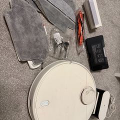 XiaoMi Robot Vacuum and Mop