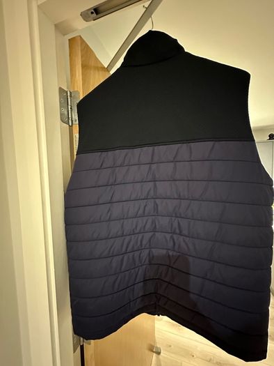 Lacoste men sleveless jacket / vest
