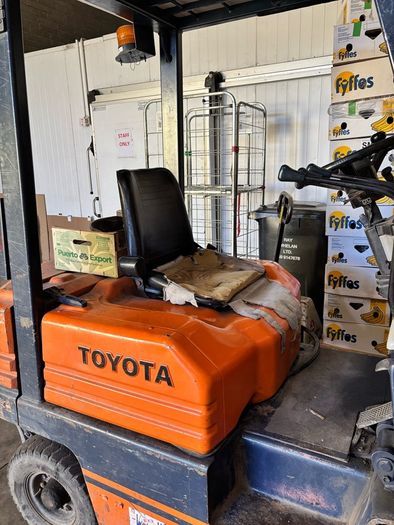 Toyota Diesel Forklift - Reliable Workhorse (Project/Yard Truck)