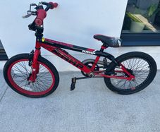 Kids Ramp Freestyle Bike  20 inch Wheels