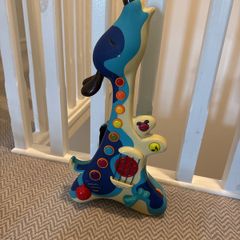 toy guitar