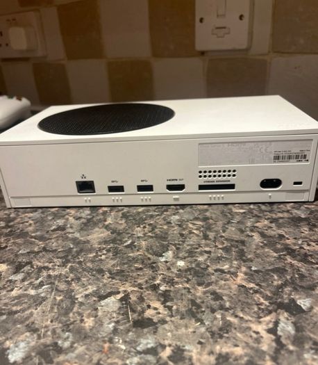 Xbox Series S White 512GB x2 Controller Cable