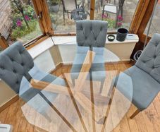 Dining Table & 6 Chairs