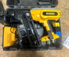 Dewalt 2nd Fix Nail Gun