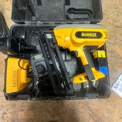 Dewalt 2nd Fix Nail Gun