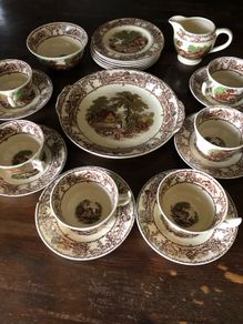 Clarice cliff 21 piece tea set