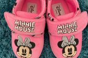 Minnie Mouse slippers, size 8 (25-ish)