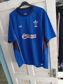 Wales under armour jersey XL