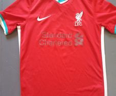 Liverpool jersey M kids,