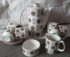 Arklow pottery coffee cups etc