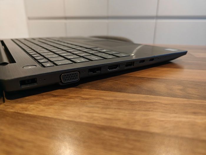 Lenovo V330 Laptop | i5 | 8GB | 256GB | 15.6" | DVD | Win11
