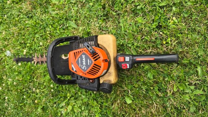 Tanaka Hedge Trimmer. Very Powerful machine.