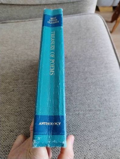 Treasury of Poems 1949 hardback 400 pages in very good condition with signs of wear on the cover see photos FREE STANDARD POSTAGE INCLUDED