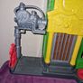 Imaginext Joker Bank playset Image 3