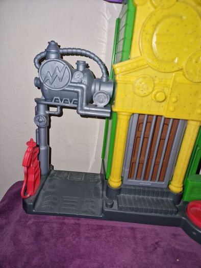 Imaginext Joker Bank playset