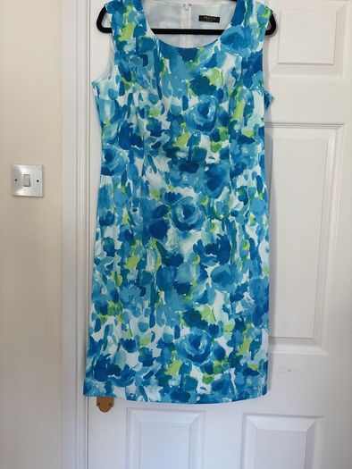 Precis Petite Dress. Size 14 (Small)