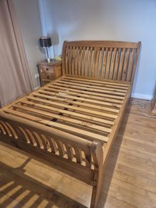 Wooden bed frame - King Size