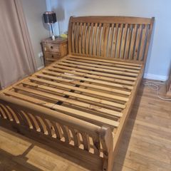 Wooden bed frame - King Size