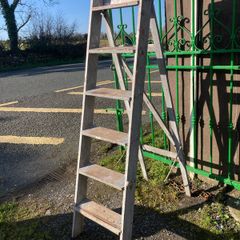 Wooden step ladder