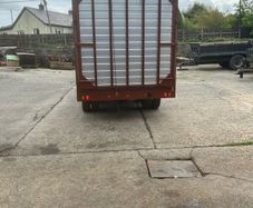 Cattle trailer