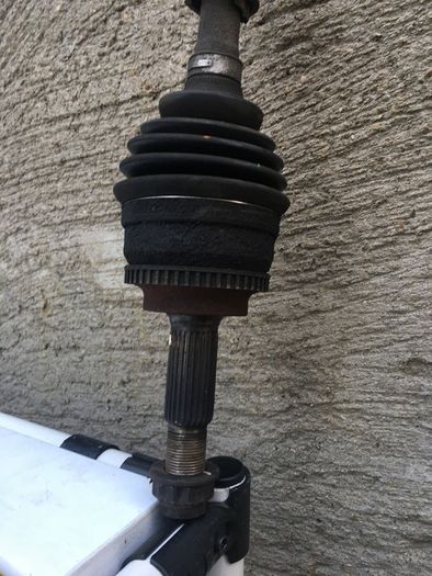 Toyota avensis drive shaft