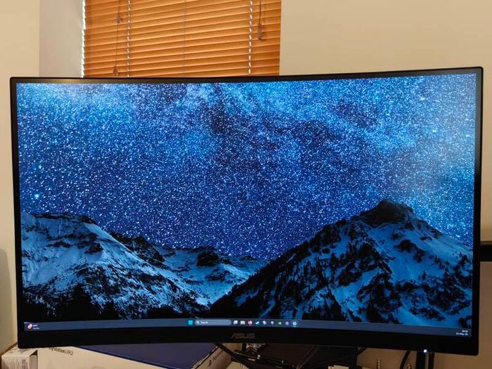 ASUS TUF 27" Curved Gaming Monitor - 165Hz