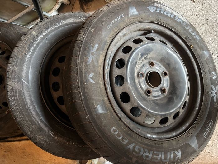 Tyres and steel rims VW
