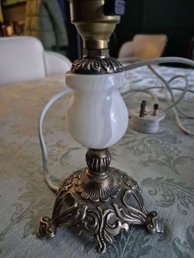 Vintage Mid Century marble.onyx brass gold metal ormate lamp base