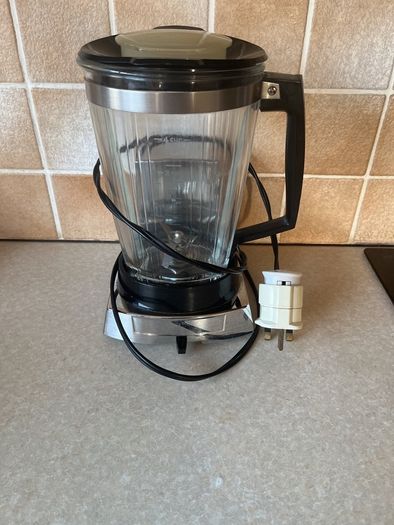 Vintage 1960's General Electric Glass jug blender