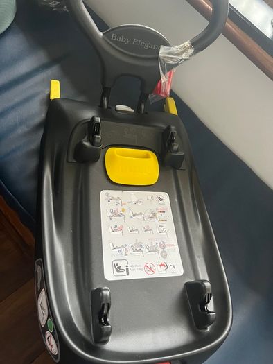 Full travel system with isofix base