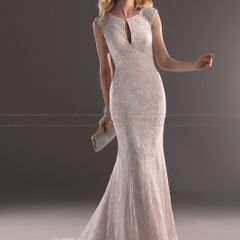 Wedding Dress (size 8-10) / FREE Bridesmaid Dress (size 10) - 800 euro
