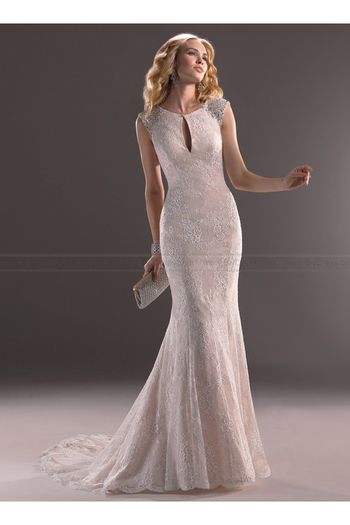 Wedding Dress (size 8-10) / FREE Bridesmaid Dress (size 10) - 800 euro